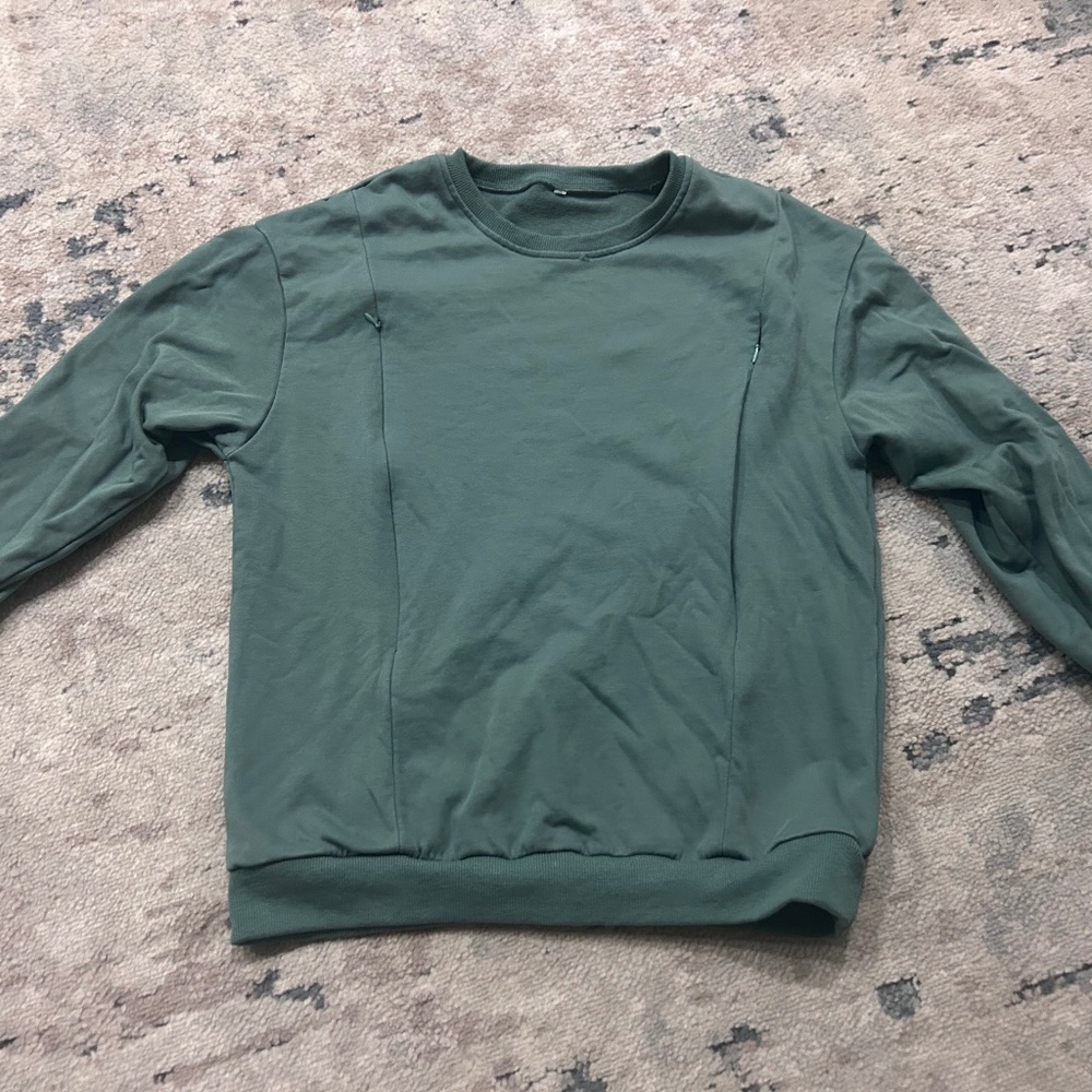 !!SOLD!! Breastfeeding sweatshirt